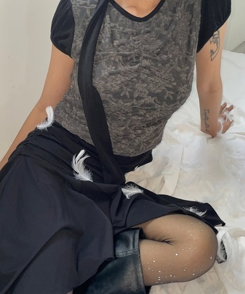 FANCY CLUB（ファンシークラブ）の「A'GEM/9 × .kom 『 FANCY CLUB/ファンシークラブ』 LACE SHIRRING TOP & SCARF/レースシャーリングトップス＆スカーフ（その他トップス・レディース・ブラック/グレー・FREE）」の7枚目の写真