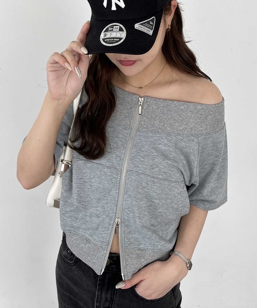 nelliy.(ネルリー)の「ダブルジップオフショルトップス(Tシャツ/カットソー・レディース・チャコール/杢グレー・LARGE/MEDIUM)」の4枚目の写真