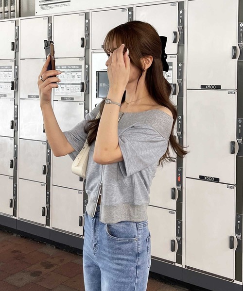 nelliy.(ネルリー)の「ダブルジップオフショルトップス(Tシャツ/カットソー・レディース・チャコール/杢グレー・LARGE/MEDIUM)」の16枚目の写真
