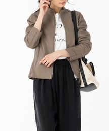 レディースのライダースジャケット（ベージュ系・レザー・本革