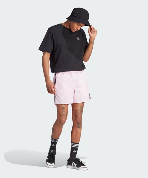 adidas(アディダス)の「adidas/アディダス BACK+FRONT TREFOIL BOXY T-SHIRT Tシャツ(Tシャツ/カットソー・メンズ・ブラック・2XL/XL/L/M/S/XS)」の3枚目の写真