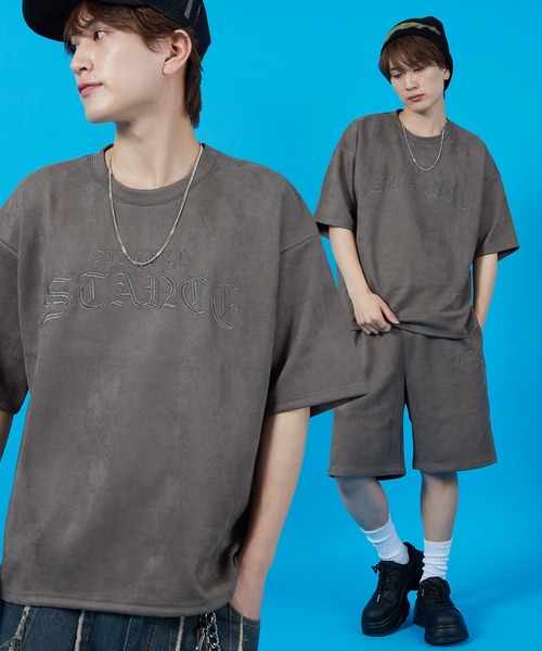 SIDEWAY STANCE(サイドウェイスタンス)の「【SIDEWAY STANCE】スエードポンチ BLロゴ刺しゅう 半袖Tシャツ(Tシャツ/カットソー・メンズ・ベージュ/ピンク/チャコール・SMALL/MEDIUM/LARGE)」の1枚目の写真