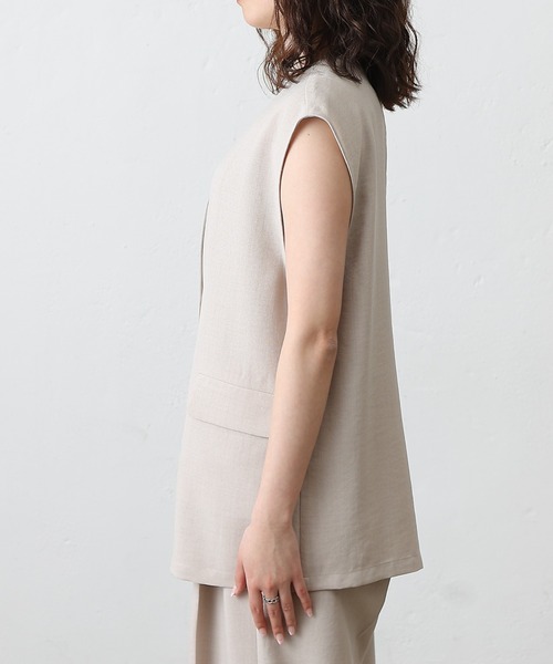 COLONY 2139(コロニートゥーワンスリーナイン)の「テックリネンノーカラーシングルジレ(その他アウター・レディース・ブラック/グレイッシュベージュ/ブラウン/ミント・SMALL/MEDIUM)」の6枚目の写真