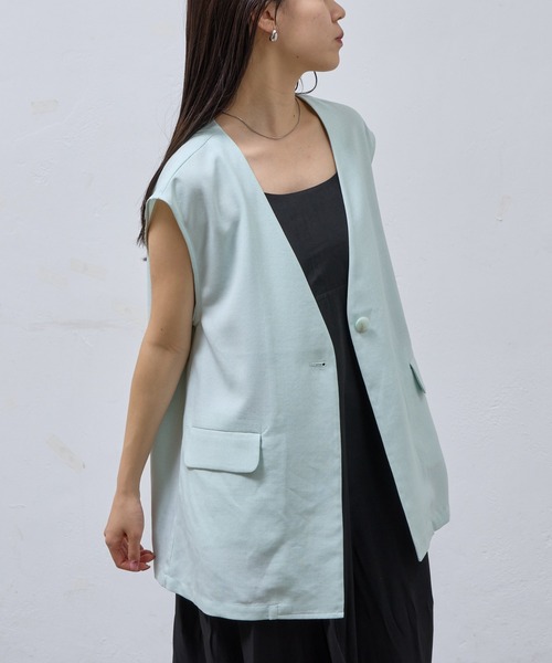 COLONY 2139(コロニートゥーワンスリーナイン)の「テックリネンノーカラーシングルジレ(その他アウター・レディース・ブラック/グレイッシュベージュ/ブラウン/ミント・SMALL/MEDIUM)」の14枚目の写真
