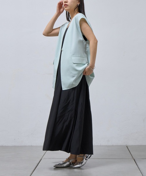 COLONY 2139(コロニートゥーワンスリーナイン)の「テックリネンノーカラーシングルジレ(その他アウター・レディース・ブラック/グレイッシュベージュ/ブラウン/ミント・SMALL/MEDIUM)」の8枚目の写真