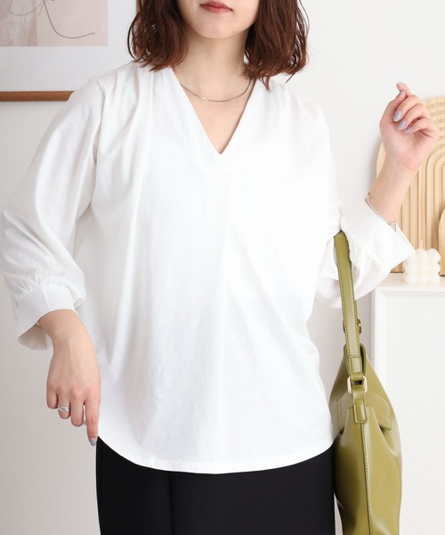 atONE(アットワン)の「ブラウス風タックスキッパー 七分丈Tシャツ(Tシャツ/カットソー・レディース・グレイッシュベージュ/チャコールグレー/ブラック/ホワイト/モカ・LL~3L/M-L/4L~5L)」の21枚目の写真