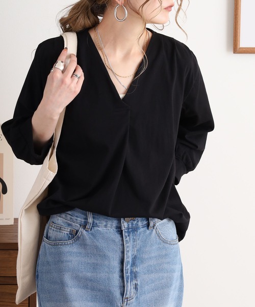 atONE(アットワン)の「ブラウス風タックスキッパー 七分丈Tシャツ(Tシャツ/カットソー・レディース・グレイッシュベージュ/チャコールグレー/ブラック/ホワイト/モカ・LL~3L/M-L/4L~5L)」の7枚目の写真