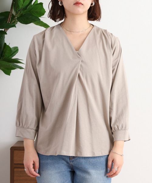 atONE(アットワン)の「ブラウス風タックスキッパー 七分丈Tシャツ(Tシャツ/カットソー・レディース・グレイッシュベージュ/チャコールグレー/ブラック/ホワイト/モカ・LL~3L/M-L/4L~5L)」の14枚目の写真