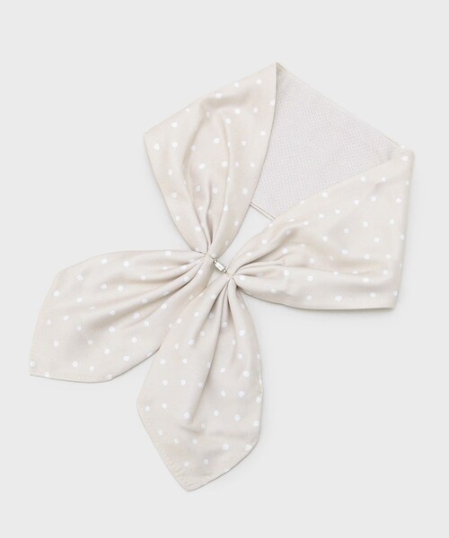 OPAQUE.CLIP（オペークドットクリップ）の「【接触冷感／UVケア】マグネットスカーフ（バンダナ/スカーフ・レディース・ホワイト系3/グレー系/ベージュ系/ブラック系・00）」の4枚目の写真