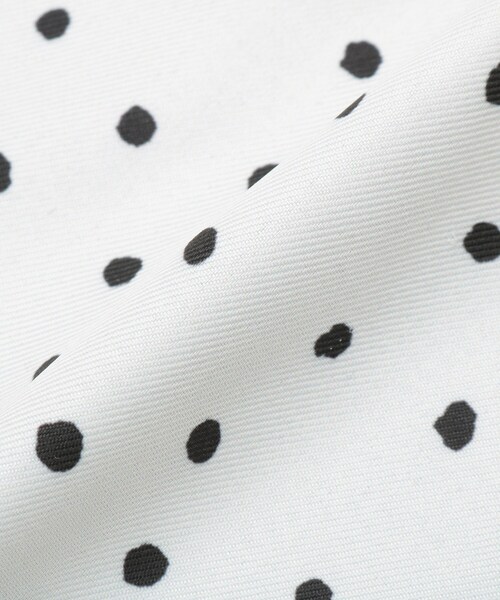 OPAQUE.CLIP（オペークドットクリップ）の「【接触冷感／UVケア】マグネットスカーフ（バンダナ/スカーフ・レディース・ホワイト系3/グレー系/ベージュ系/ブラック系・00）」の8枚目の写真