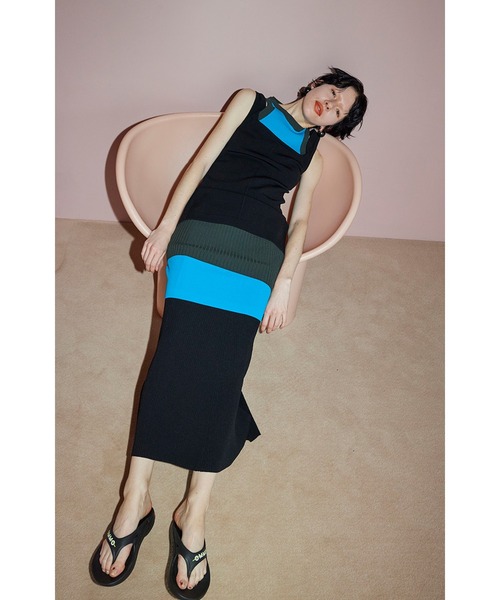 OMMO(オーエムエムオー)の「LAYERED DESIGN KNIT TOP(ニット/セーター・レディース・ブラック系その他/ブラック・FREE)」の21枚目の写真