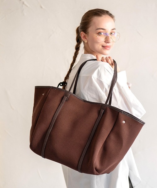 HAYNI（ヘイニ）の「Traviee トラヴィ（トートバッグ・レディース・ライトグレー/カーキ/ブラック/バーガンディー/ベージュ・FREE）」の5枚目の写真