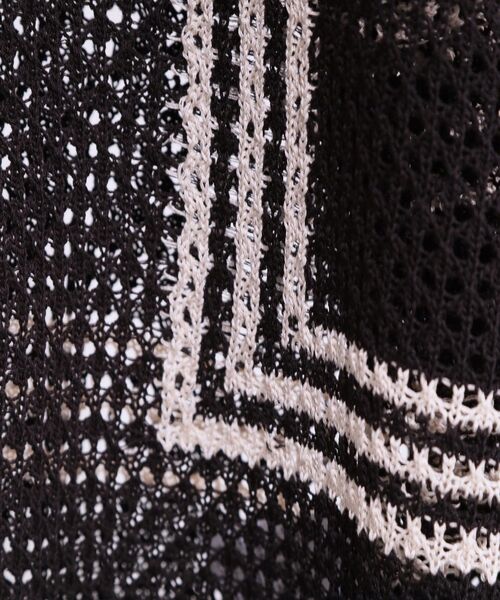 SHOO・LA・RUE（シューラルー）の「レースのような編み柄が上品 Vネックカーディガン（カーディガン/ボレロ・レディース・アイボリー/ブラック/グリーン系・00）」の11枚目の写真