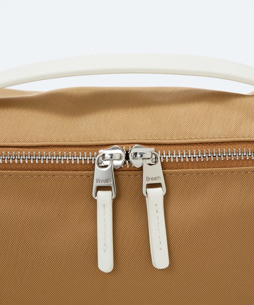 Breath TOPKAPI(ブレストプカピ)の「【Breath TOPKAPI】【撥水】マット ナイロン ボックス型 ショルダーバッグ(ショルダーバッグ・レディース・グレー/ベージュ/ブラック/イエロー×グリーン・FREE)」の22枚目の写真