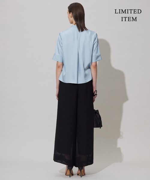【ICB アイシービー】シルキーツイル クロップドシャツ/美品/光沢/ブラック シルキーツイル 半袖クロップドシャツ（シャツ/ブラウス）｜ICB