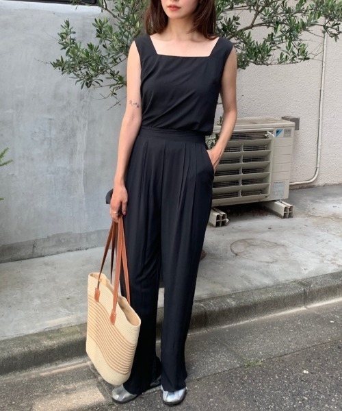 Teem Store(チームストア)の「【2点セット】 スクエアネックブラウス タックワイドパンツ(シャツ/ブラウス・レディース・アイボリー/ブラック/グレー/ベージュ・F)」の6枚目の写真