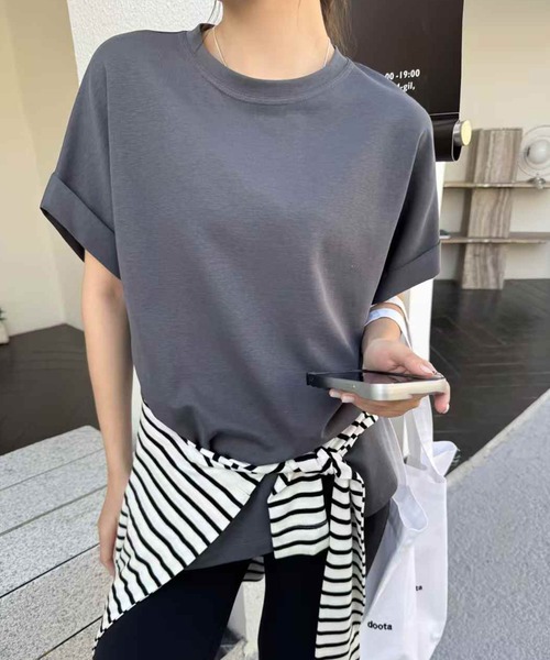 Lace Ladies(レースレディース)の「クルーネック ロールアップ オーバーサイズ 半袖 Tシャツ(Tシャツ/カットソー・レディース・ブラック/ベージュ/グレー/ホワイト・FREE)」の9枚目の写真