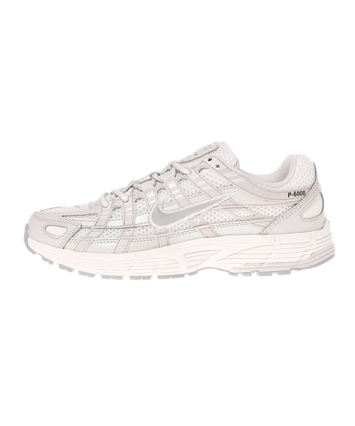 NIKE(ナイキ)の「NIKE WMNS P-6000 SE IF1756-100(スニーカー・レディース・ホワイト・24㎝/23.5㎝/23㎝/25㎝/24.5㎝)」の3枚目の写真