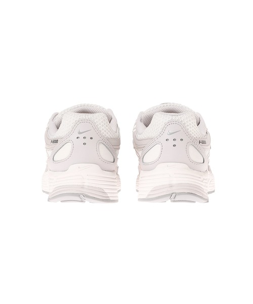 NIKE(ナイキ)の「NIKE WMNS P-6000 SE IF1756-100(スニーカー・レディース・ホワイト・24㎝/23.5㎝/23㎝/25㎝/24.5㎝)」の4枚目の写真