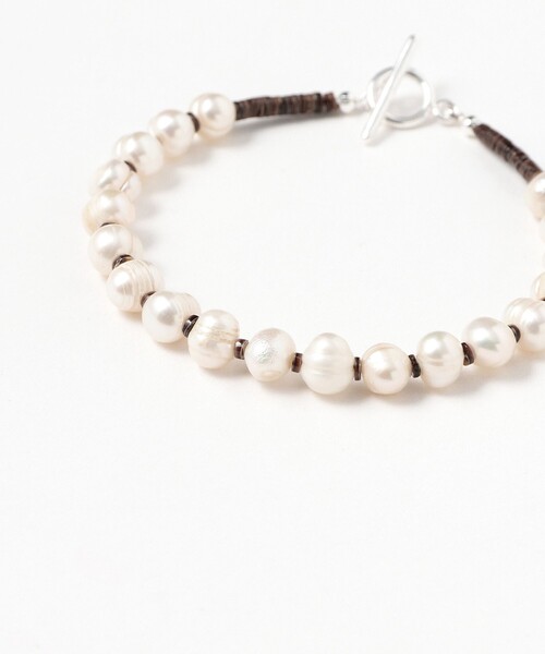 BEAMS BOY（ビームスボーイ）の「ROSETTA PRAYER / HEISHI BRACELET（ブレスレット・レディース・ホワイト・ONE SIZE）」の2枚目の写真