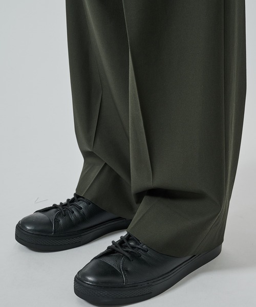 STUDIOUS（ステュディオス）の「【STUDIOUS】GANSHIN DRILL WIDE SLACKS（スラックス・メンズ・ブラック/ダークグレー・2/1）」の22枚目の写真