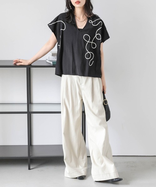 SUGAR BISKET(シュガービスケット)の「コード刺繍リネンライクトップス(Tシャツ/カットソー・レディース・グレイッシュベージュ/ブラック/ホワイト・フリー)」の15枚目の写真