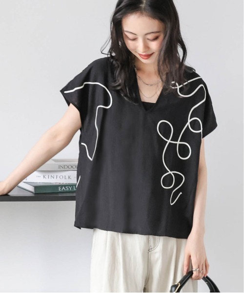 SUGAR BISKET(シュガービスケット)の「コード刺繍リネンライクトップス(Tシャツ/カットソー・レディース・グレイッシュベージュ/ブラック/ホワイト・フリー)」の16枚目の写真