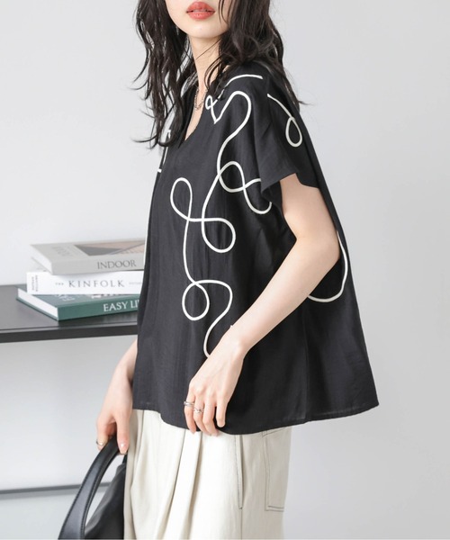 SUGAR BISKET(シュガービスケット)の「コード刺繍リネンライクトップス(Tシャツ/カットソー・レディース・グレイッシュベージュ/ブラック/ホワイト・フリー)」の17枚目の写真