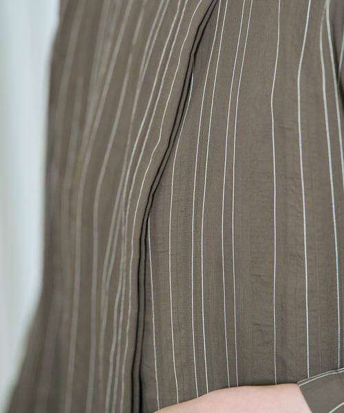 AMERICAN HOLIC（アメリカンホリック）の「【WEB限定】アシンメトリーストライプシャツ（シャツ/ブラウス・レディース・アイボリー/グレー・FREE）」の9枚目の写真