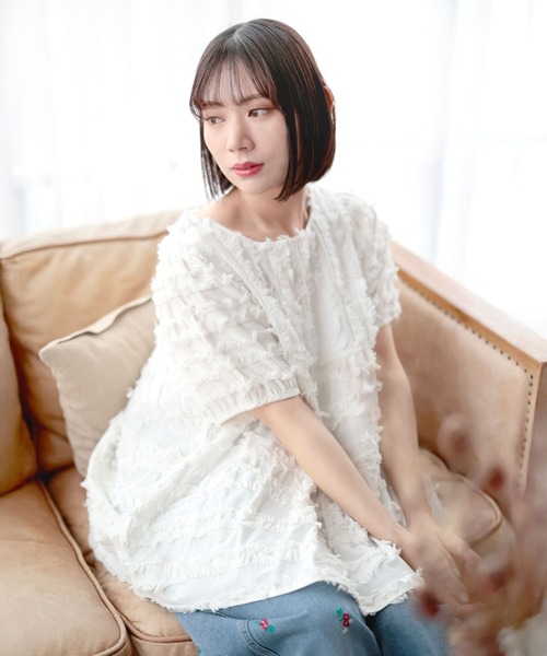 Ruwan yu(ルワンユー)の「フリンジジャガードペプラム半袖プルオーバー【大きいサイズ対応】(シャツ/ブラウス・レディース・ホワイト・L/LL/3L/4L)」の10枚目の写真