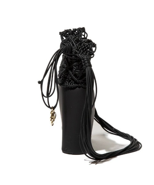 Kinetics（キネティクス）の「nana-nana KNOT SILICONE KNITTING MINI SHOULDER BAG（ナナナナ ノット シリコンニット ミニショルダーバッグ）（ショルダーバッグ・レディース・アイボリー/ブラック・ONE SIZE）」の5枚目の写真