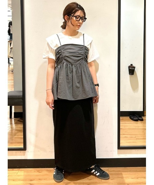Right-on(ライトオン)の「HONEYSUCKLE ROSE(ハニーサックルローズ)【レディース】「接触冷感」ラッフルショルダーTシャツ/とろみ天竺(Tシャツ/カットソー・レディース・ブラック/オフホワイト/ブルー・L/M)」の13枚目の写真