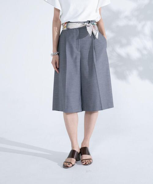 URBAN RESEARCH ROSSO WOMEN(アーバンリサーチ ロッソ)の「タックハーフパンツ(その他パンツ・レディース・グレー/ブラック・36/38)」の6枚目の写真