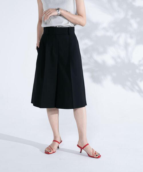 URBAN RESEARCH ROSSO WOMEN(アーバンリサーチ ロッソ)の「タックハーフパンツ(その他パンツ・レディース・グレー/ブラック・36/38)」の15枚目の写真