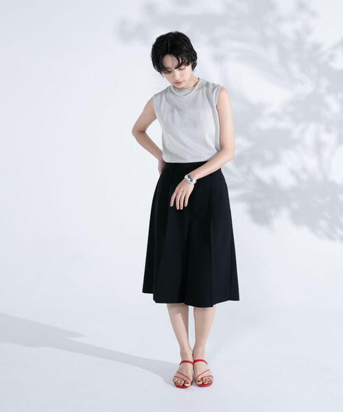 URBAN RESEARCH ROSSO WOMEN(アーバンリサーチ ロッソ)の「タックハーフパンツ(その他パンツ・レディース・グレー/ブラック・36/38)」の13枚目の写真