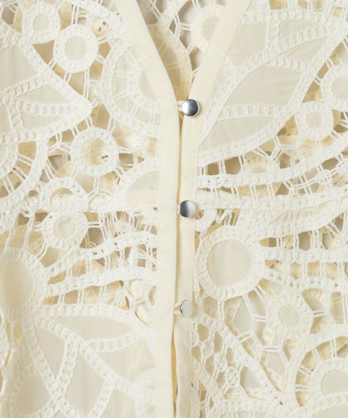 JEANASIS（ジーナシス）の「レースギャザーベスト/574587（ベスト・レディース・ブラック/ブラウン/オフホワイト・FREE）」の5枚目の写真