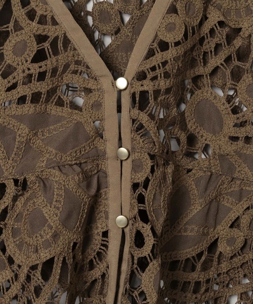 JEANASIS（ジーナシス）の「レースギャザーベスト/574587（ベスト・レディース・ブラック/ブラウン/オフホワイト・FREE）」の4枚目の写真