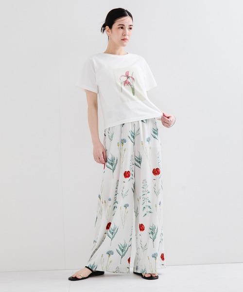 le cercle ADAM ET ROPE'(ルセルクルアダムエロペ)の「【NYBG】フラワースケッチTシャツ(Tシャツ/カットソー・レディース・ホワイト系その他・S/M)」の13枚目の写真