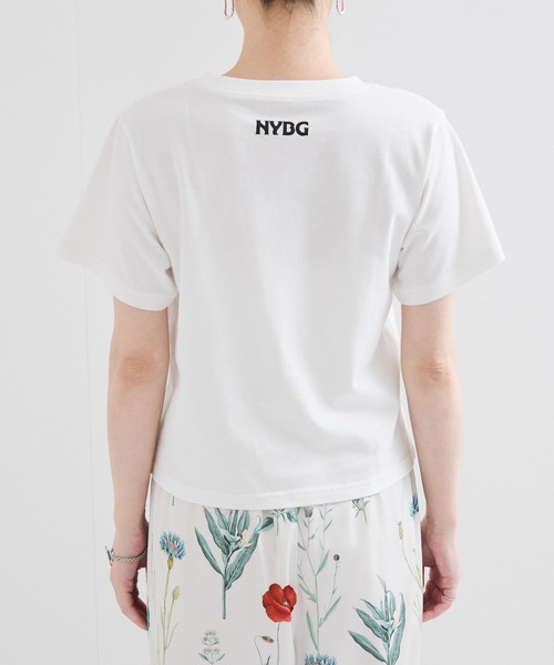 le cercle ADAM ET ROPE'(ルセルクルアダムエロペ)の「【NYBG】フラワースケッチTシャツ(Tシャツ/カットソー・レディース・ホワイト系その他・S/M)」の7枚目の写真