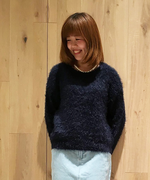 Discoat Parisien（ディスコートパリシアン）の「フェザーヤーンプルオーバー（ニット/セーター・レディース・アイボリー/グレー/ネイビー/レッド・LARGE/MEDIUM）」の3枚目の写真