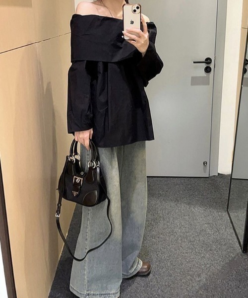 gossip！ロサンゼルス（ゴシップロサンゼルス）の「ミニマムデザイン オープンショルダーブラウス（シャツ/ブラウス・レディース・ブラック・FREE）」の4枚目の写真