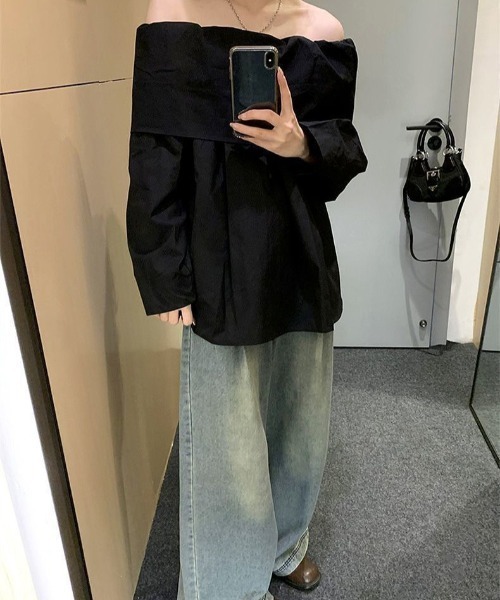 gossip！ロサンゼルス（ゴシップロサンゼルス）の「ミニマムデザイン オープンショルダーブラウス（シャツ/ブラウス・レディース・ブラック・FREE）」の6枚目の写真