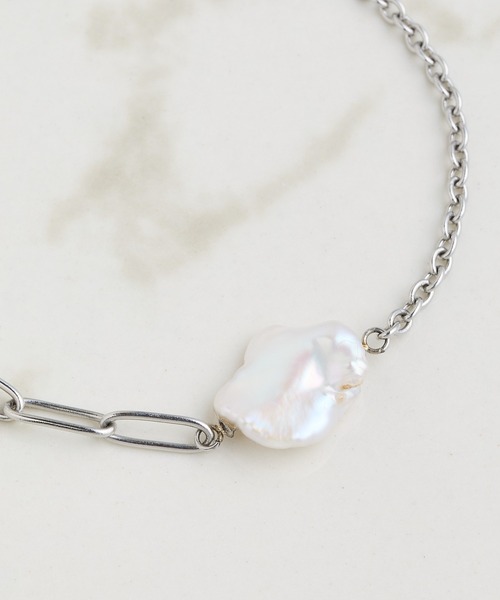 COLLAGE GALLARDAGALANTE（コラージュガリャルダガランテ）の「【OT】バロックパールアシメトリーブレス（ブレスレット・レディース・シルバー/ゴールド・FREE）」の5枚目の写真