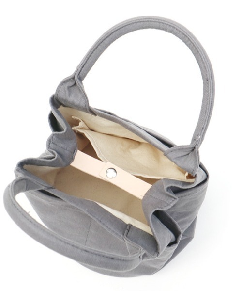 EARTH MADE（アースメイド）の「ROUND-BOTTOM TOTE（トートバッグ・レディース・ブルー/グレー/ベージュ・FREE）」の4枚目の写真