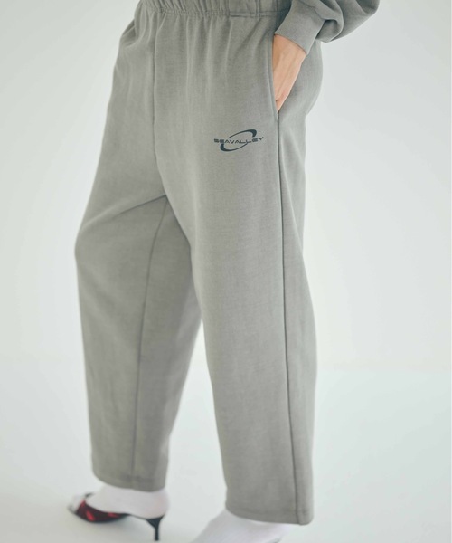 SEA（シー）の「Seavalley フェード ストレート スウェットパンツ（スウェットパンツ・レディース・グレー/チャコールグレー/ベージュ・ONE SIZE）」の11枚目の写真