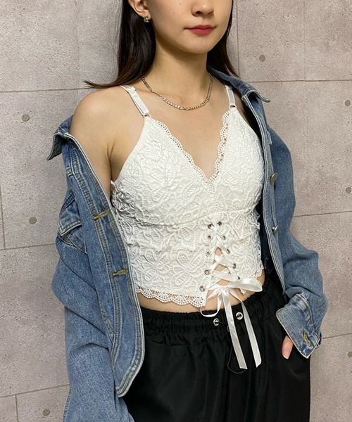 NANEA(ナネア)の「カップ付きフロントレースアップキャミソール(キャミソール・レディース・ブラック/ホワイト・フリー)」の13枚目の写真