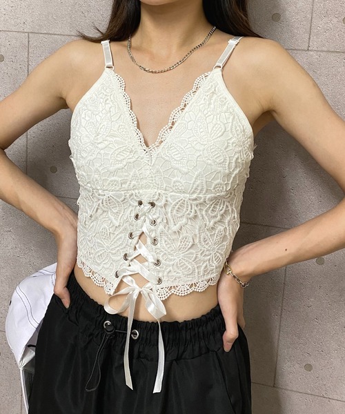 NANEA(ナネア)の「カップ付きフロントレースアップキャミソール(キャミソール・レディース・ブラック/ホワイト・フリー)」の7枚目の写真