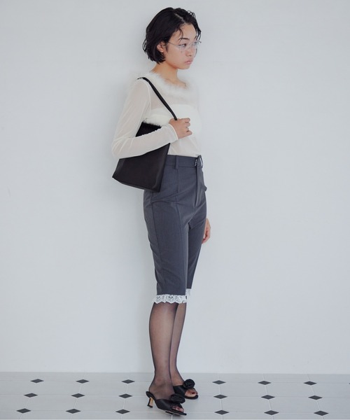 etre loin(エトルワン)の「Fur trimmed sheer top(シャツ/ブラウス・レディース・クリーム/ブラック/ブラウン・M)」の9枚目の写真