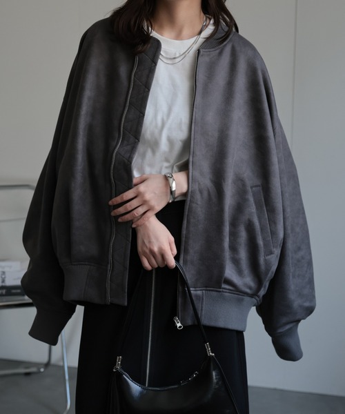 ap retro（アプレトロ）の「スエードライク ポンチボリュームスリーブMA-1（MA-1・レディース・ブラウン/チャコール/グレイッシュベージュ・FREE）」の2枚目の写真