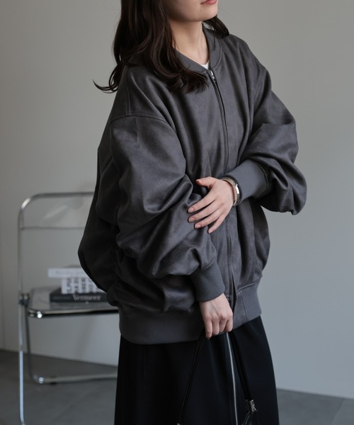 ap retro（アプレトロ）の「スエードライク ポンチボリュームスリーブMA-1（MA-1・レディース・ブラウン/チャコール/グレイッシュベージュ・FREE）」の6枚目の写真